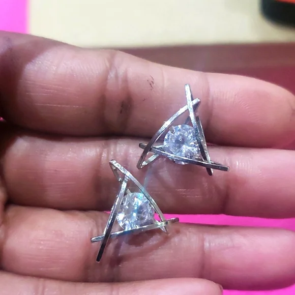 Earings - Picture 3 of 6